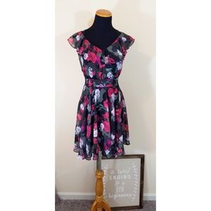 Lovely Rose dress by Guess